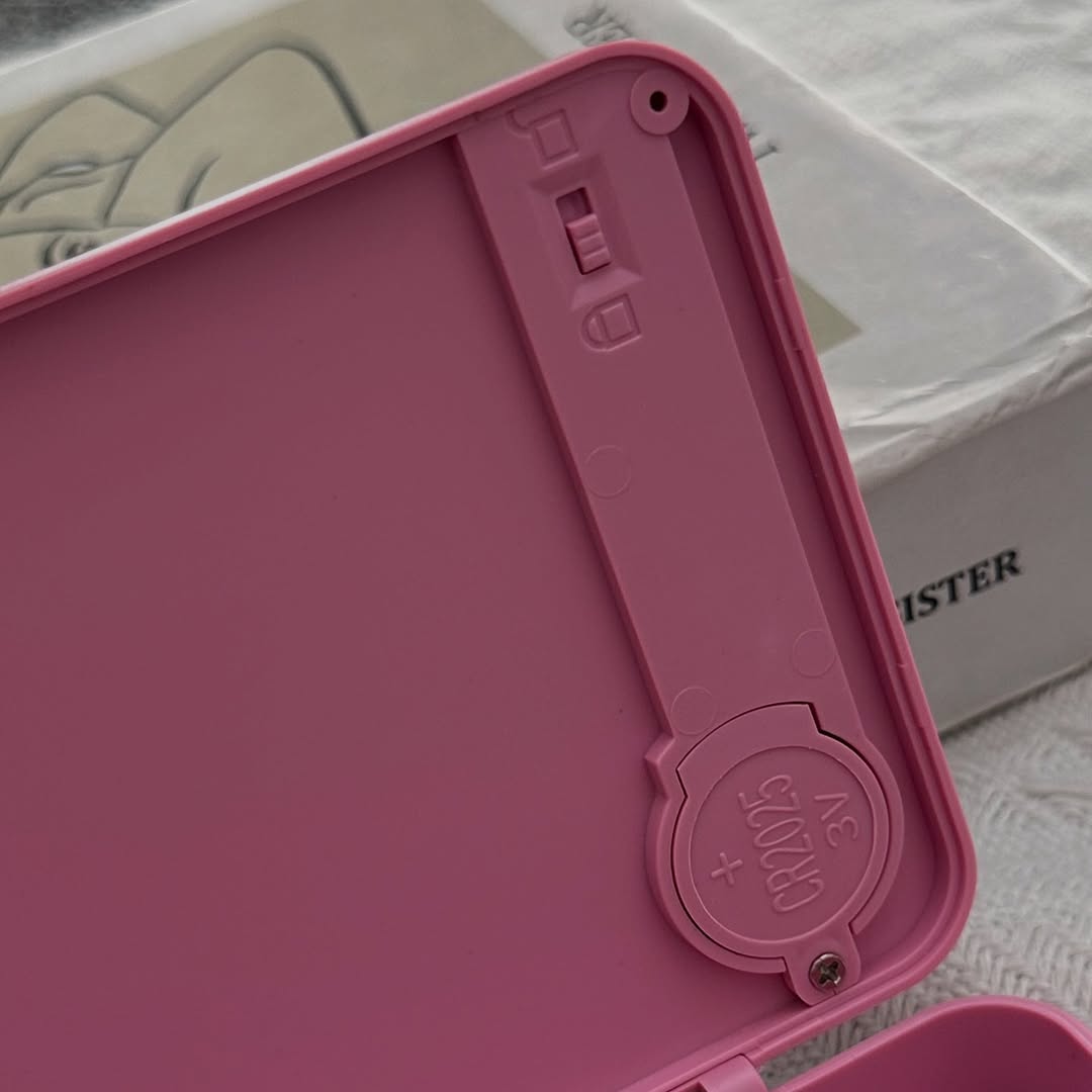 Kids pen box with 3D drawing pad